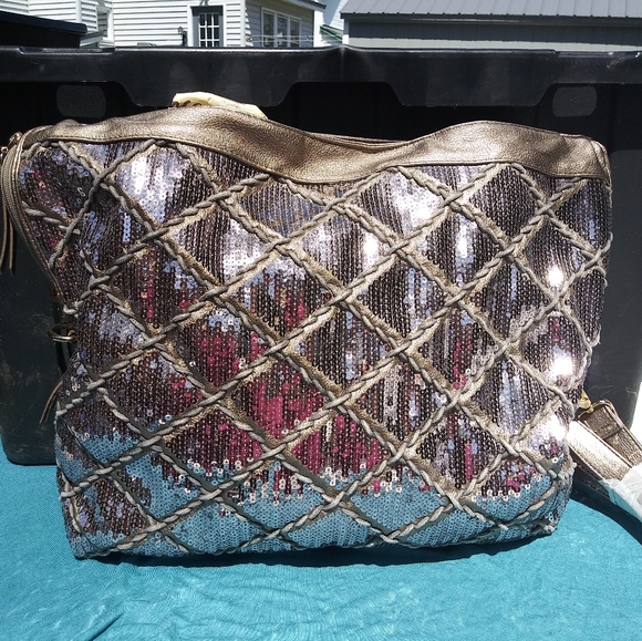 Assorted purses - Picture 12 of 16